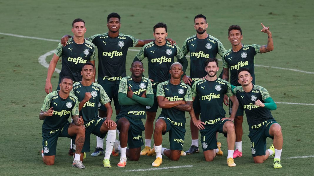 Palmeiras se reuniu com elenco para fazer cobranças após polêmicas.